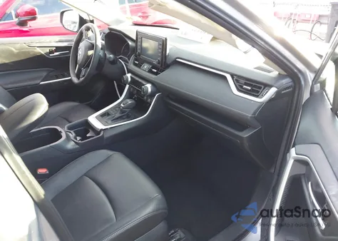 2021 Toyota Rav4 Xle Premium z USA, uszkodzony, nr VIN 2T3A1RFVXMC182690